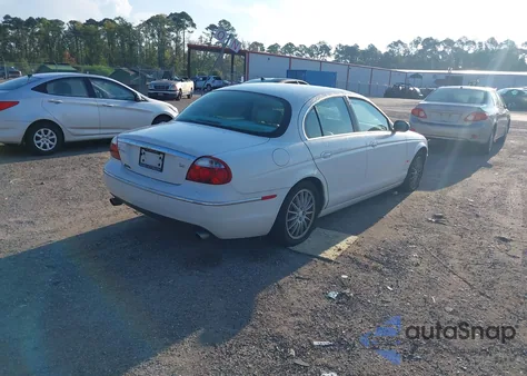 2006 Jaguar S-Type 3.0L V6 from USA, damaged, VIN SAJWA01A36FN52663